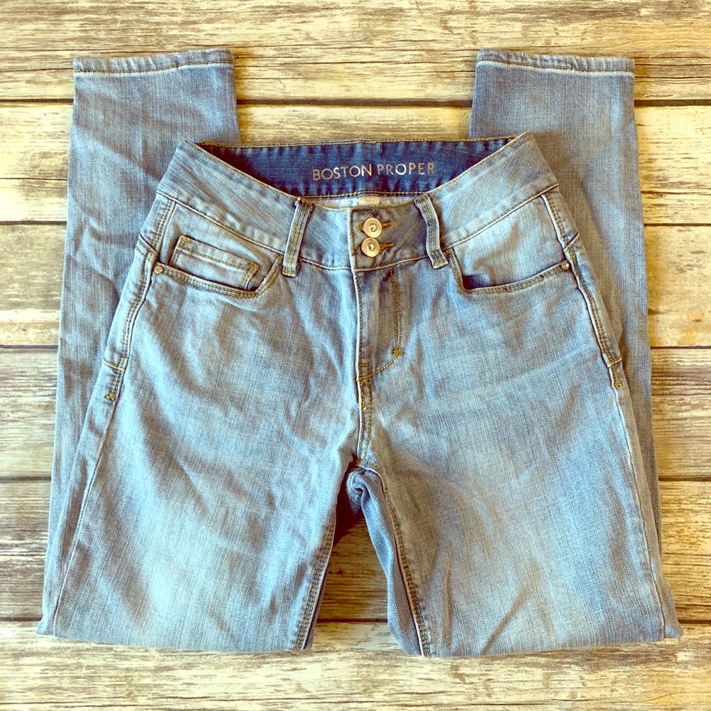 Boston Proper women’s light blue jeans - size 4